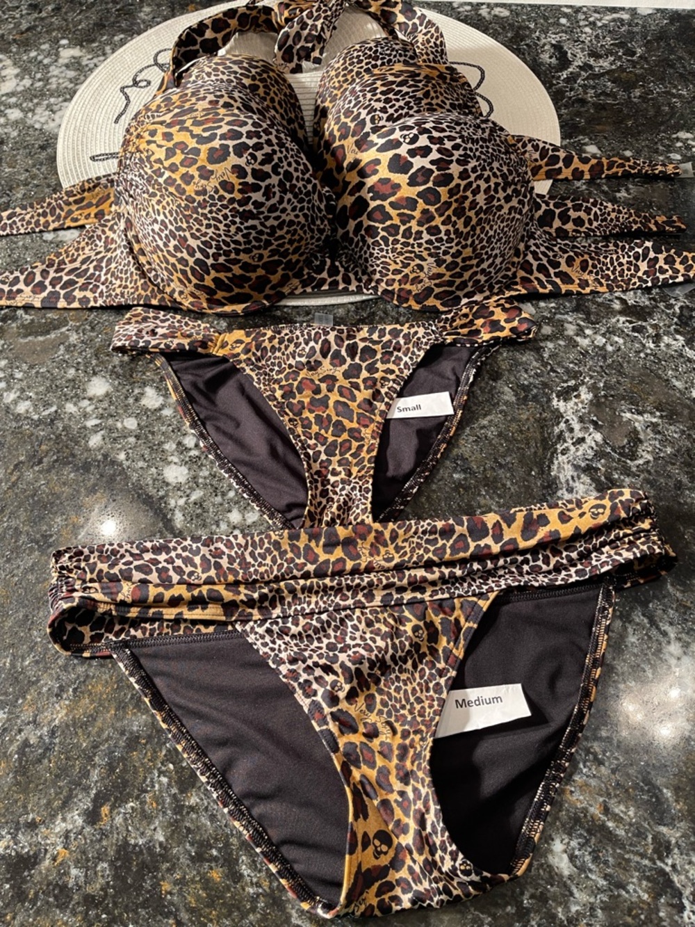Like new sets VS bikini bombshells very sexy skull print in various sizes